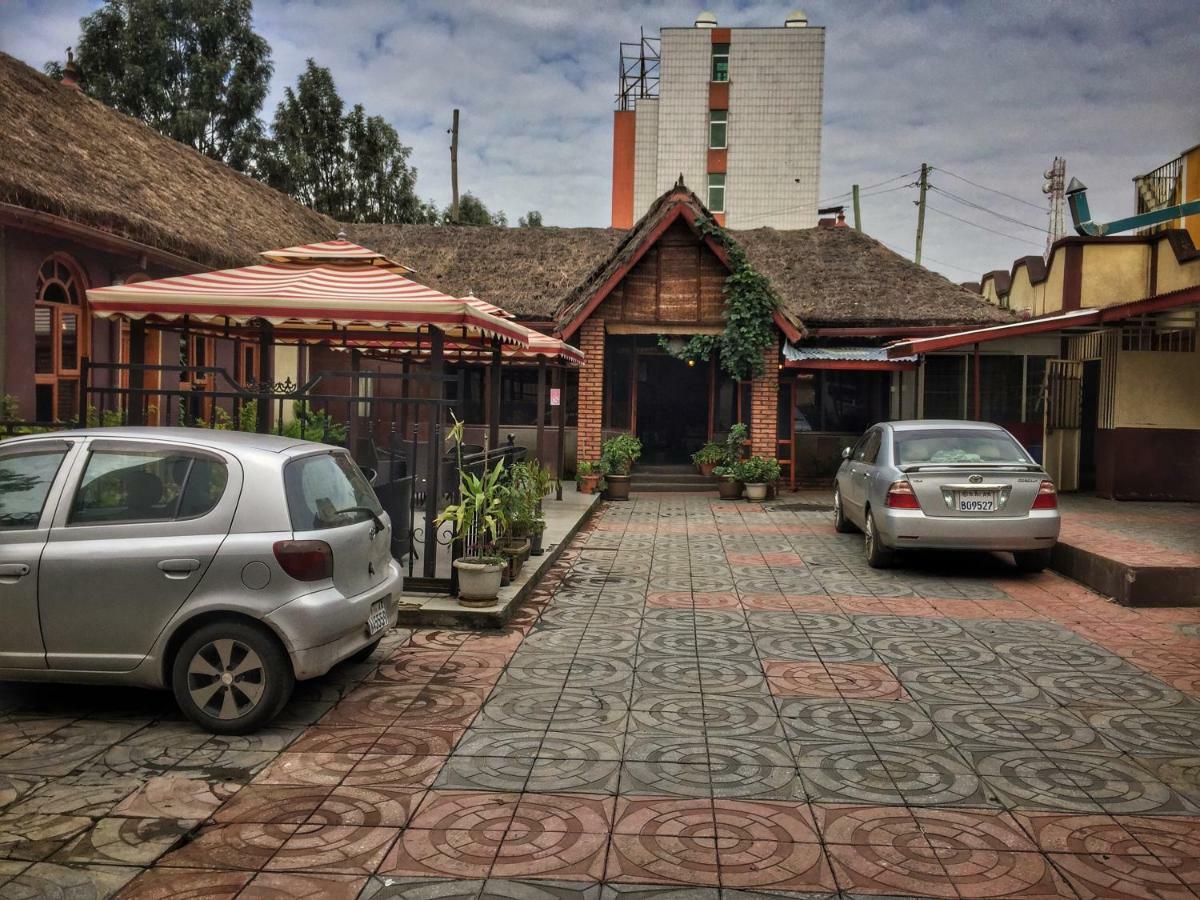 Top Ten Hotel Addis Ababa Exterior photo